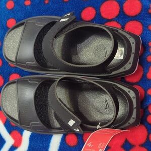 Boys sandals